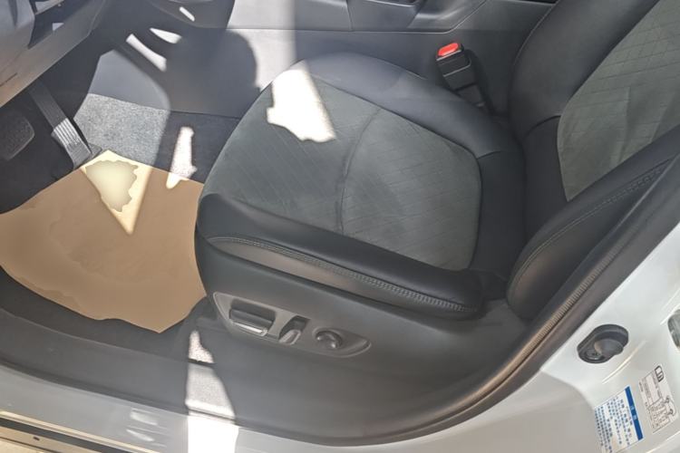 Used Toyota RAV4 2022 2.0L CVT 4x4 Style Plus Edition Left Front Seat