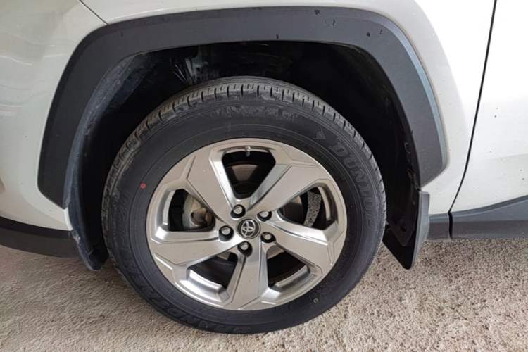 Used Toyota RAV4 2022 2.0L CVT Two-Wheel Drive Fashion Edition Left Front Wheel Hub