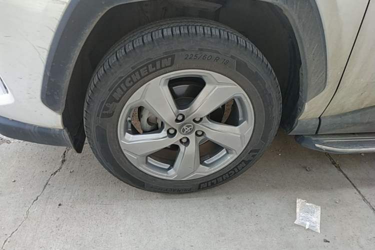Used Toyota RAV4 2022 2.0L CVT Two-Wheel Drive Fashion Plus Edition Left Front Wheel Hub