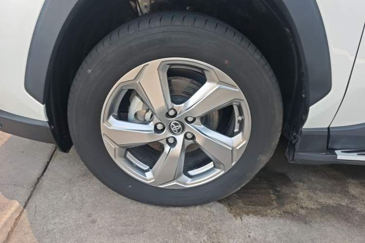 Used Toyota RAV4 2022 2.0L CVT Two-Wheel Drive Fashion Edition Left Front Wheel Hub