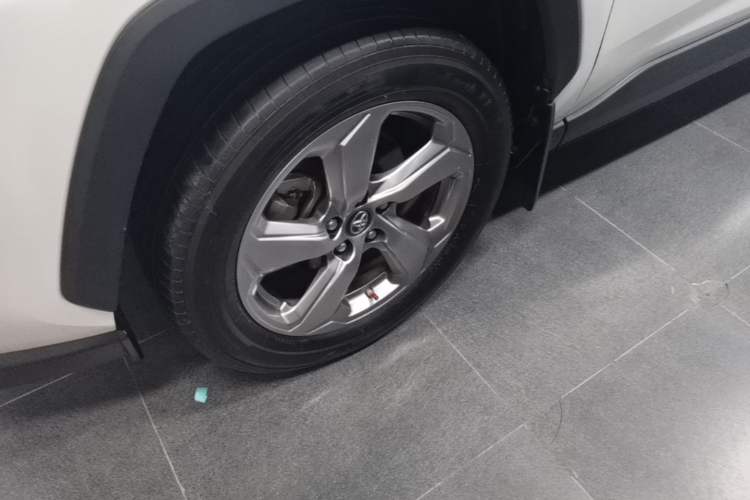 Used Toyota RAV4 2022 2.0L CVT Two-Wheel Drive Fashion Plus Edition Left Front Wheel Hub