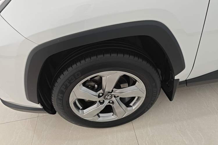 Used Toyota RAV4 2022 2.0L CVT Two-Wheel Drive Fashion Edition Left Front Wheel Hub