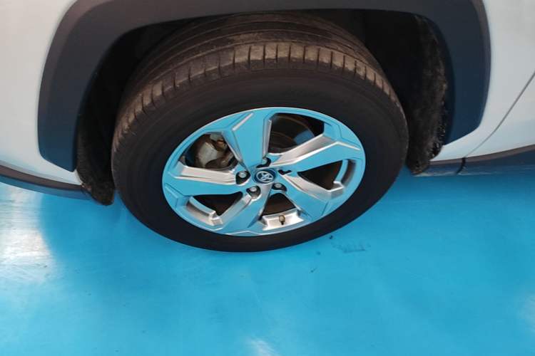 Used Toyota RAV4 2022 2.0L CVT Two-Wheel Drive Fashion Edition Left Front Wheel Hub