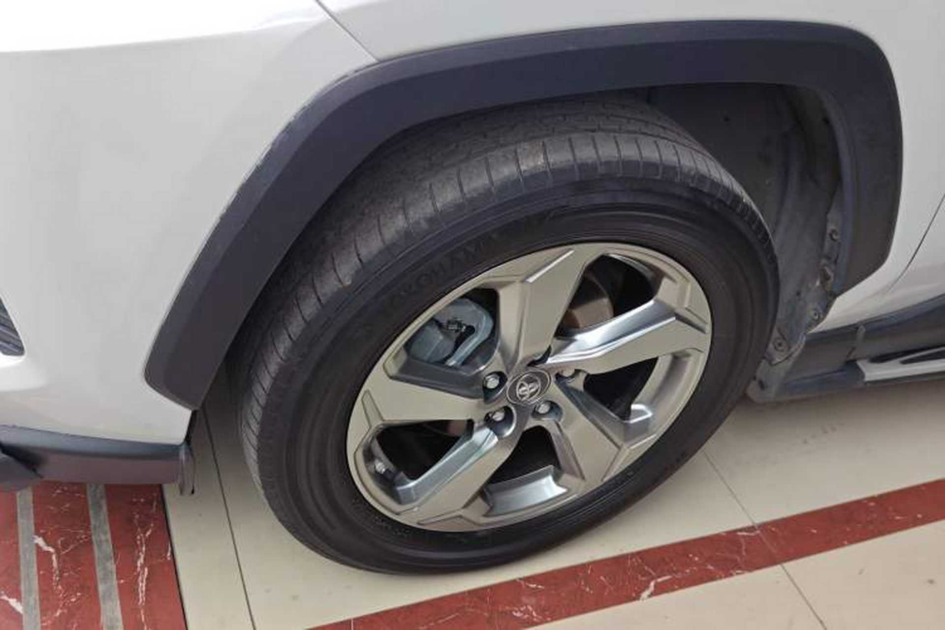 Used Toyota RAV4 2022 2.0L CVT Two-Wheel Drive Fashion Edition Left Front Wheel Hub