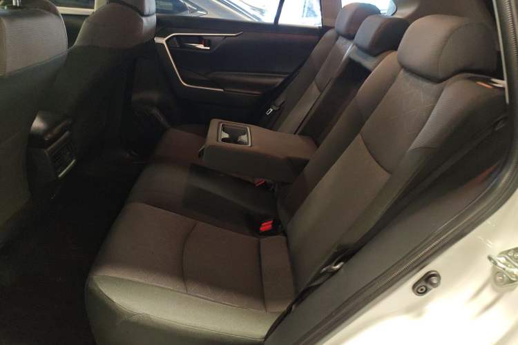 Used Toyota RAV4 2022 2.0L CVT Two-Wheel Drive Fashion Edition Left Rear Seat