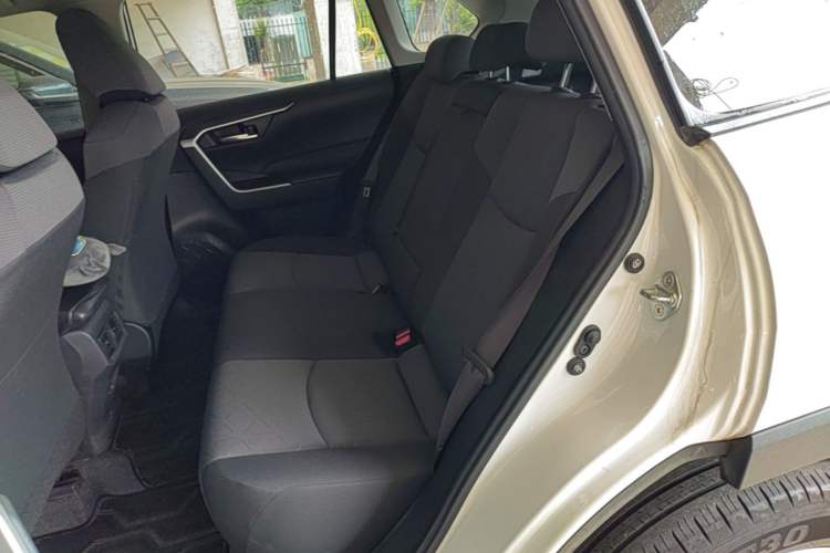 Used Toyota RAV4 2022 2.0L CVT Two-Wheel Drive Fashion Edition Left Rear Seat