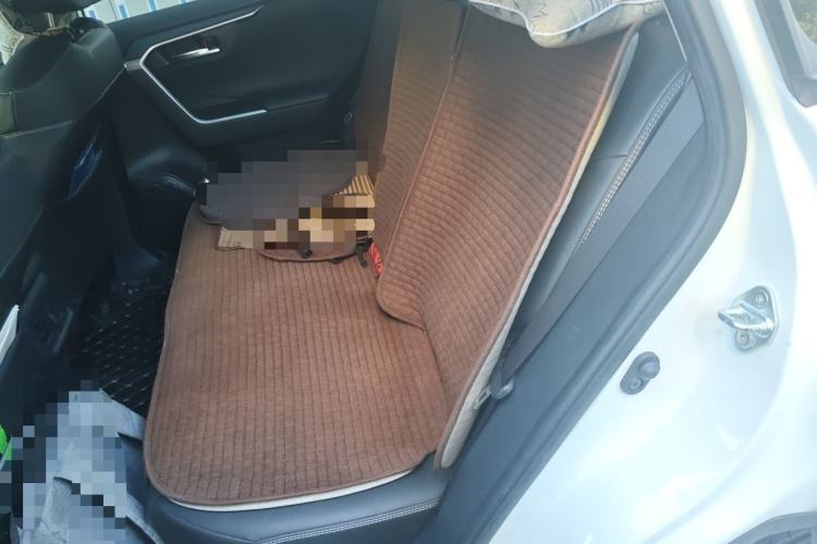 Used Toyota RAV4 2022 2.0L CVT Two-Wheel Drive Fashion Plus Edition Left Rear Seat