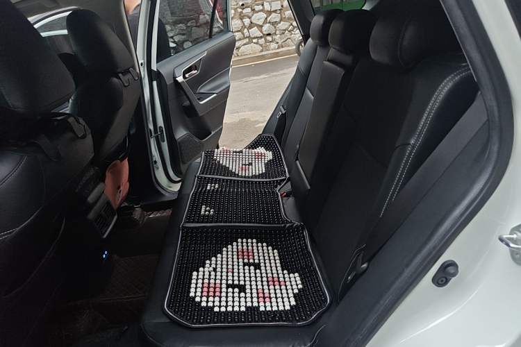 Used Toyota RAV4 2022 2.0L CVT Two-Wheel Drive Fashion Edition Left Rear Seat