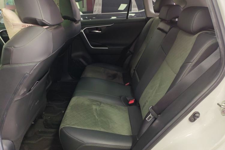 Used Toyota RAV4 2022 2.0L CVT 4x4 Style Plus Edition Left Rear Seat