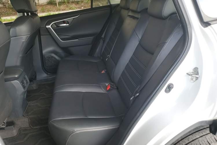 Used Toyota RAV4 2022 2.0L CVT Two-Wheel Drive Fashion Plus Edition Left Rear Seat