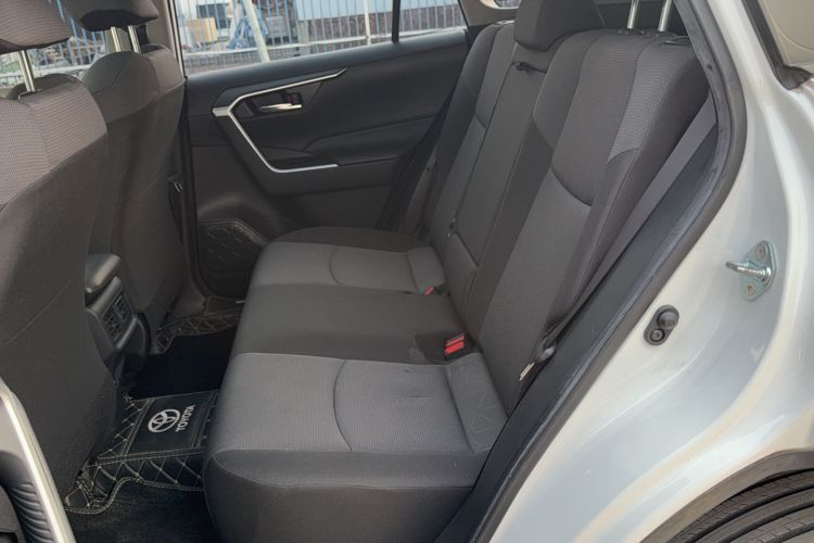 Used Toyota RAV4 2022 2.0L CVT Two-Wheel Drive Fashion Edition Left Rear Seat
