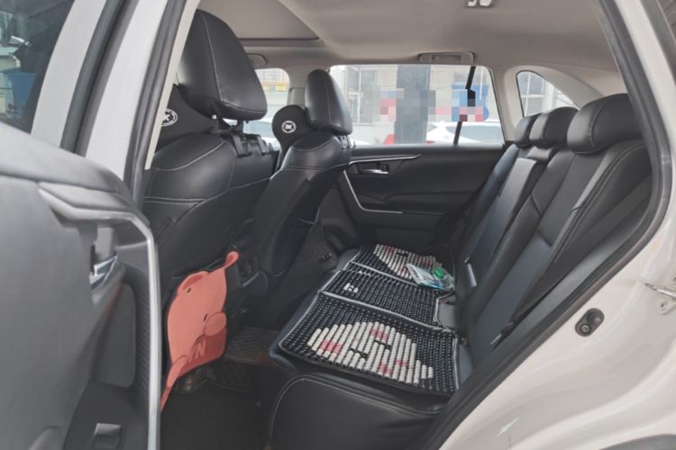 Used Toyota RAV4 2022 2.0L CVT Two-Wheel Drive Fashion Edition Left Rear Seat