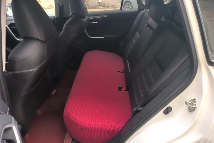 Used Toyota RAV4 2022 2.0L CVT Two-Wheel Drive Fashion Plus Edition Left Rear Seat