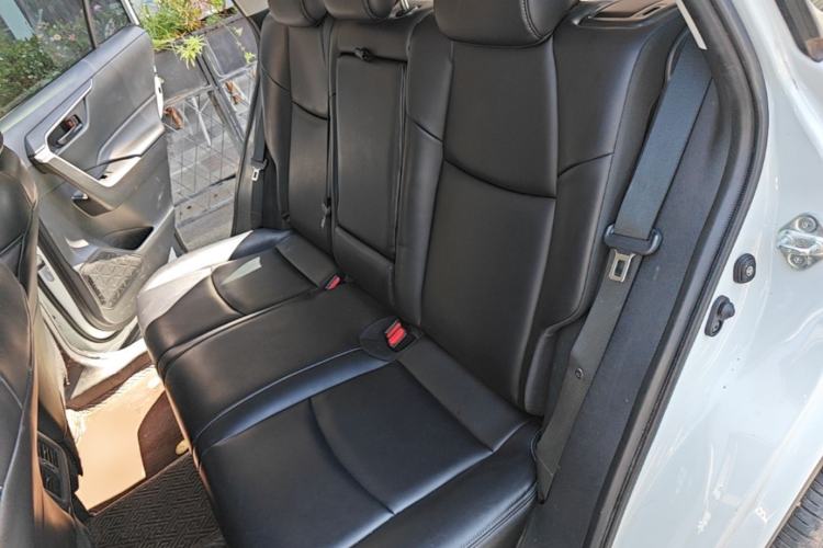 Used Toyota RAV4 2022 2.0L CVT Two-Wheel Drive Urban Edition Left Rear Seat