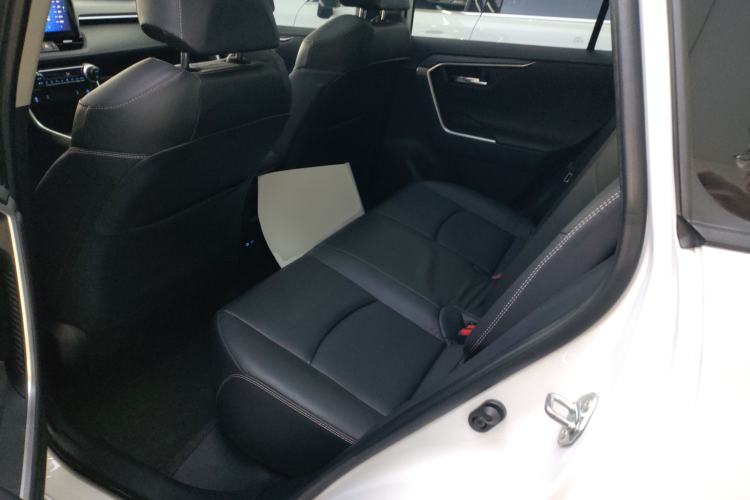 Used Toyota RAV4 2022 2.0L CVT Two-Wheel Drive Prestige Edition Left Rear Seat