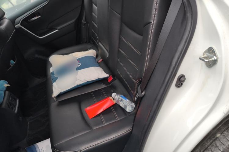 Used Toyota RAV4 2022 2.0L CVT Two-Wheel Drive Fashion Edition Left Rear Seat