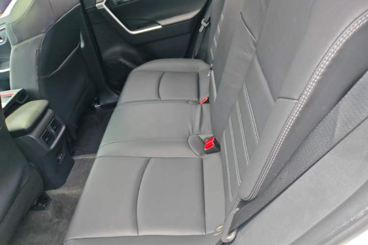Used Toyota RAV4 2022 2.0L CVT Two-Wheel Drive Fashion Plus Edition Left Rear Seat
