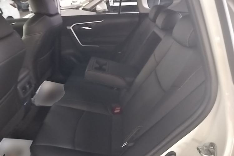 Used Toyota RAV4 2022 2.0L CVT Two-Wheel Drive Fashion Edition Left Rear Seat