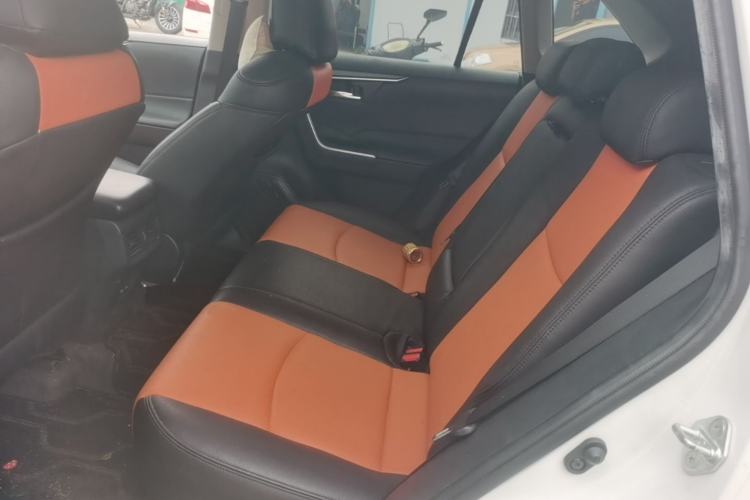 Used Toyota RAV4 2022 2.0L CVT Two-Wheel Drive Fashion Edition Left Rear Seat