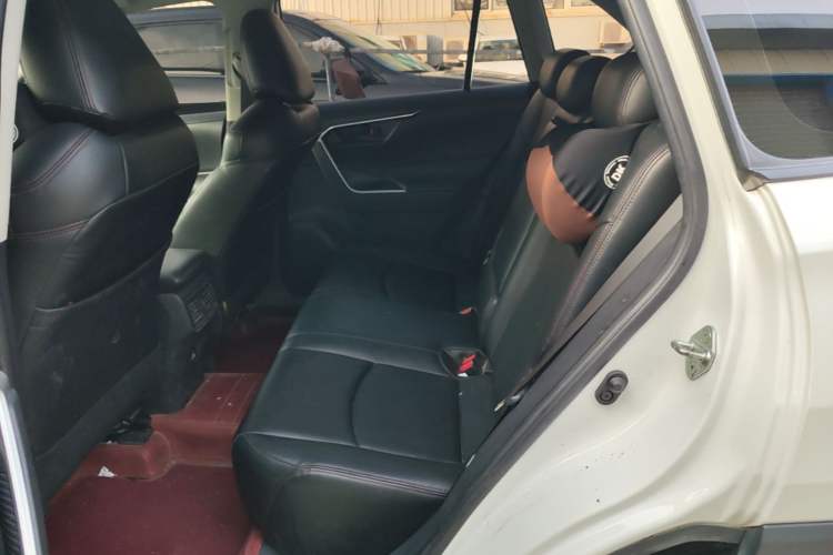 Used Toyota RAV4 2022 2.0L CVT Two-Wheel Drive Urban Edition Left Rear Seat