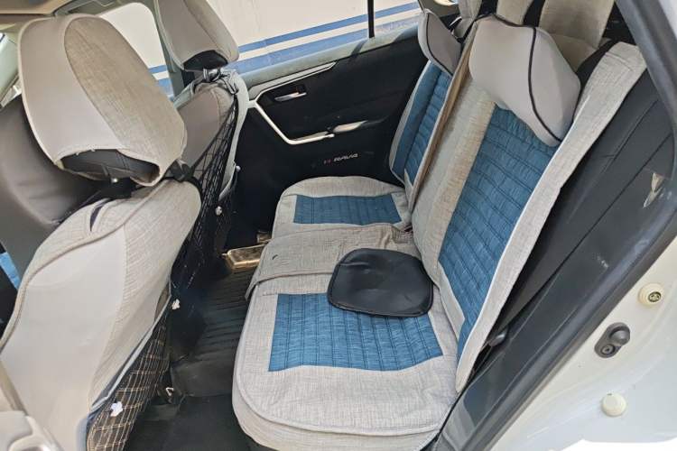 Used Toyota RAV4 2022 Dual-Engine 2.5L E-CVT Two-Wheel Drive Elite Edition Left Rear Seat