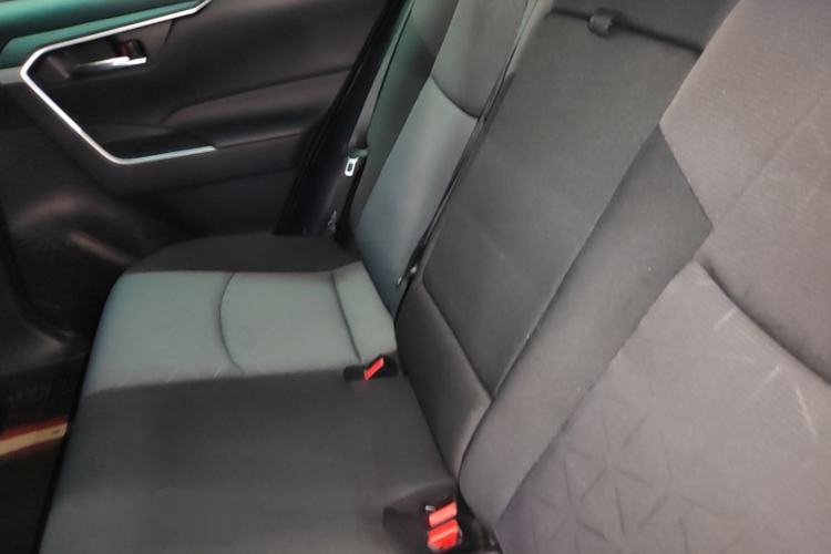 Used Toyota RAV4 2022 2.0L CVT Two-Wheel Drive Fashion Edition Left Rear Seat