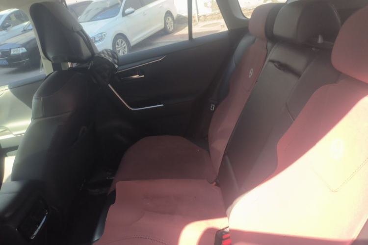 Used Toyota RAV4 2022 2.0L CVT Two-Wheel Drive Fashion Plus Edition Left Rear Seat