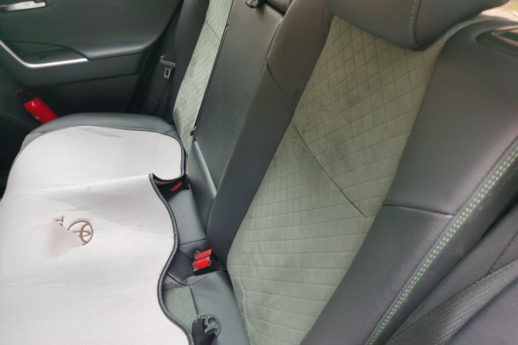 Used Toyota RAV4 2022 2.0L CVT Four-Wheel Drive Premium Edition Left Rear Seat