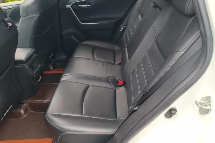 Used Toyota RAV4 2022 2.0L CVT Two-Wheel Drive Fashion Plus Edition Left Rear Seat
