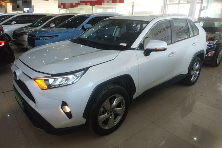 Used Toyota RAV4 2022 2.0L CVT Two-Wheel Drive Fashion Plus Edition Left Side