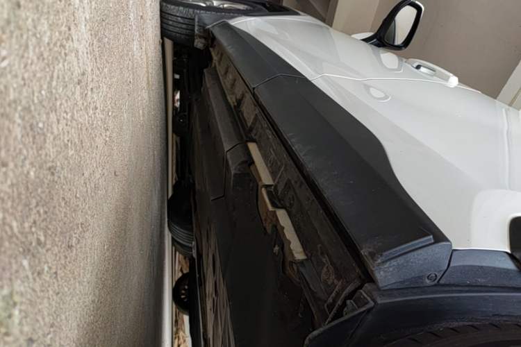 Used Toyota RAV4 2022 2.0L CVT Two-Wheel Drive Fashion Edition Left Side Sill