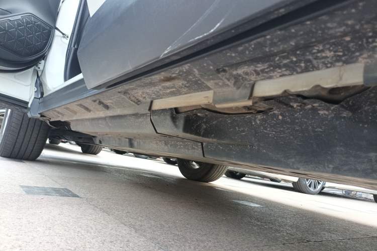 Used Toyota RAV4 2022 2.0L CVT Two-Wheel Drive Fashion Edition Left Side Sill