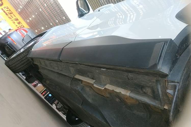 Used Toyota RAV4 2022 2.0L CVT Two-Wheel Drive Fashion Plus Edition Left Side Sill
