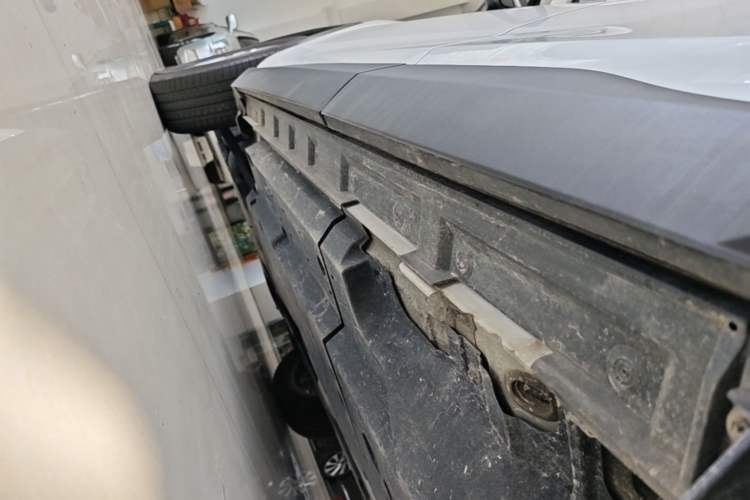 Used Toyota RAV4 2022 2.0L CVT Two-Wheel Drive Fashion Edition Left Side Sill