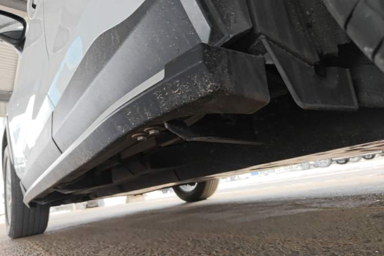 Used Toyota RAV4 2022 2.0L CVT Two-Wheel Drive Fashion Edition Left Side Sill