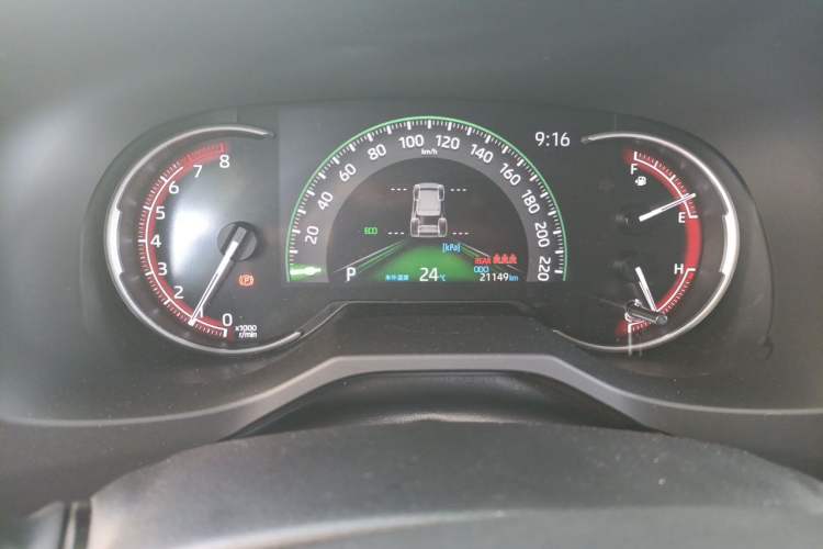 Used Toyota RAV4 2022 2.0L CVT Two-Wheel Drive Fashion Edition Odometer Close Up