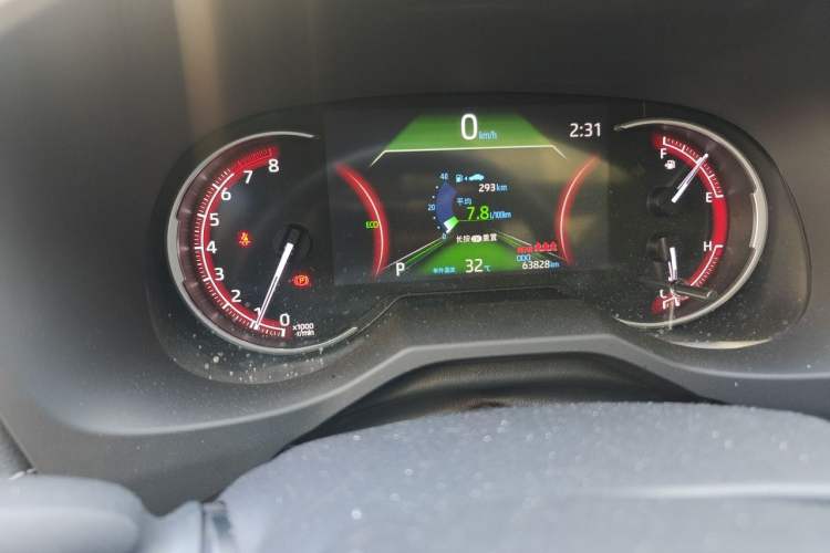 Used Toyota RAV4 2022 2.0L CVT Two-Wheel Drive Prestige Edition Odometer Close Up