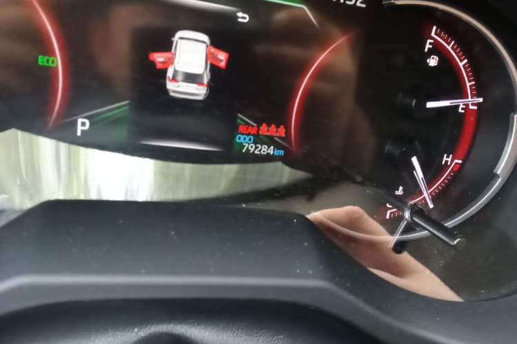 Used Toyota RAV4 2022 2.0L CVT Two-Wheel Drive Fashion Plus Edition Odometer Close Up