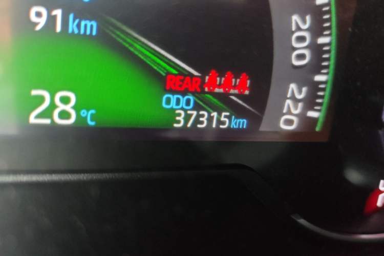 Used Toyota RAV4 2022 2.0L CVT Two-Wheel Drive Fashion Plus Edition Odometer Close Up