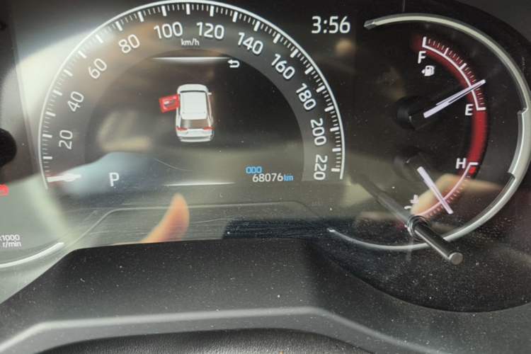 Used Toyota RAV4 2022 2.0L CVT 4x4 Style Plus Edition Odometer Close Up