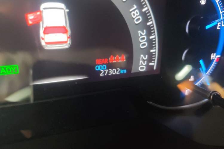 Used Toyota RAV4 2022 Dual-Engine 2.5L E-CVT Four-Wheel Drive Elite Plus Edition Odometer Close Up