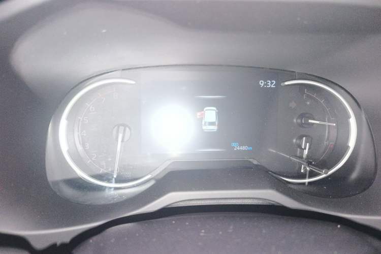 Used Toyota RAV4 2022 2.0L CVT Two-Wheel Drive Fashion Edition Odometer Close Up