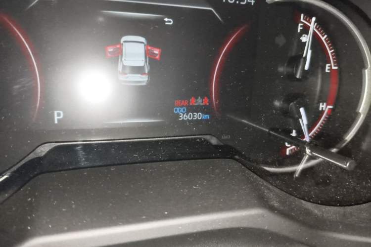Used Toyota RAV4 2022 2.0L CVT Two-Wheel Drive Fashion Plus Edition Odometer Close Up