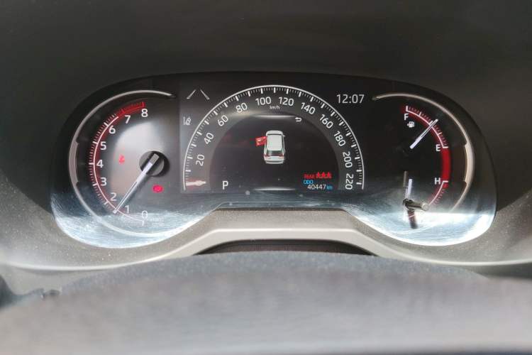 Used Toyota RAV4 2022 2.0L CVT Two-Wheel Drive Fashion Edition Odometer Close Up