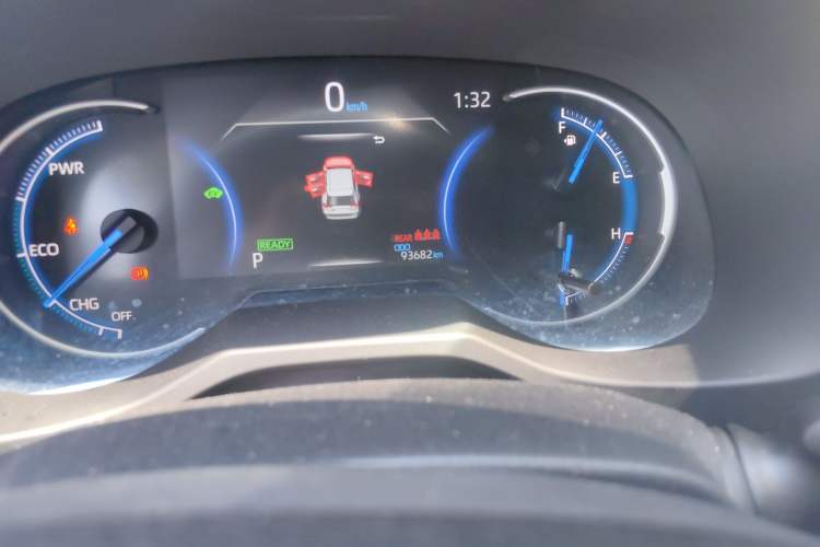 Used Toyota RAV4 2022 Dual-Engine 2.5L E-CVT Four-Wheel Drive Elite Plus Edition Odometer Close Up