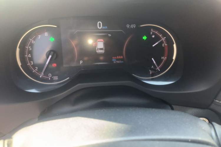 Used Toyota RAV4 2022 2.0L CVT Two-Wheel Drive Fashion Plus Edition Odometer Close Up