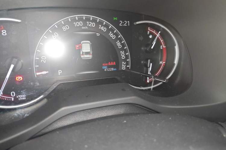 Used Toyota RAV4 2022 2.0L CVT Four-Wheel Drive Premium Edition Odometer Close Up