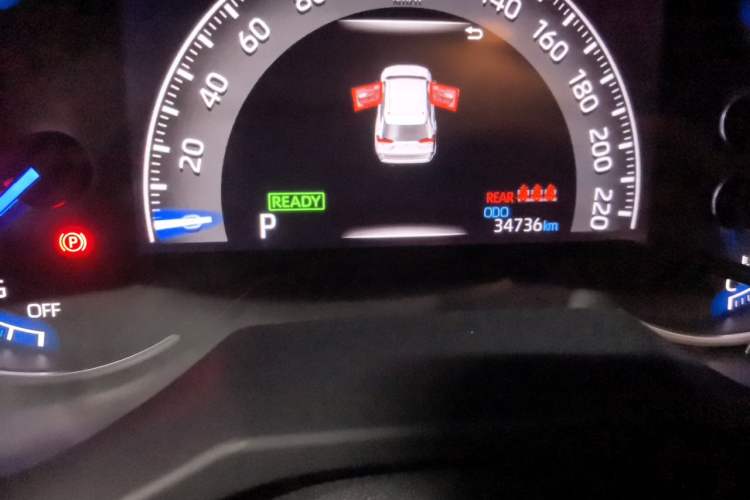 Used Toyota RAV4 2022 Dual-Engine 2.5L E-CVT Four-Wheel Drive Elite Plus Edition Odometer Close Up