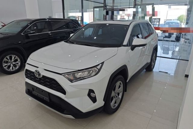 Used Toyota RAV4 2022 2.0L CVT Two-Wheel Drive Fashion Edition