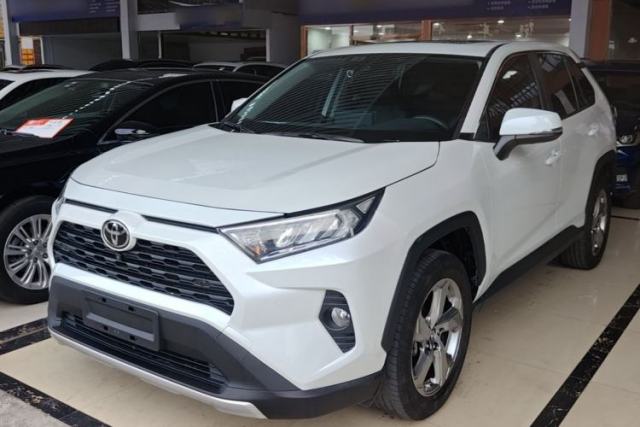 Used Toyota RAV4 2022 2.0L CVT Two-Wheel Drive Fashion Plus Edition